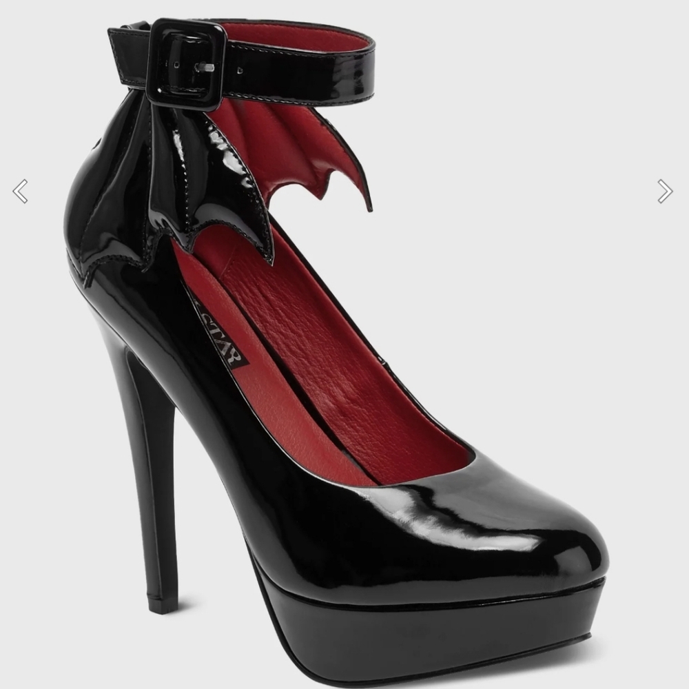 NWOT Cemetery Lane Heels